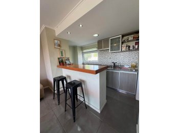 Se vende departamento tipo duplex calle Echeverria