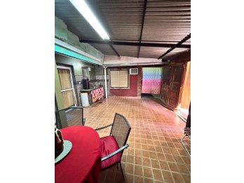 CASA 3 DORM Y COCHERA, EN BARRIO "PANCHO RAMIREZ"