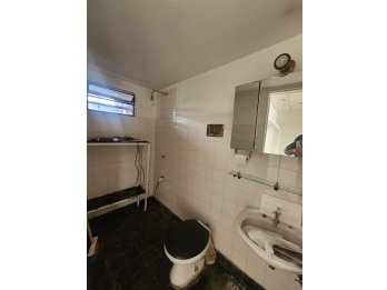 ALQUILO HERMOSO LOCAL COMERCIAL (A METROS DE PEATONAL)