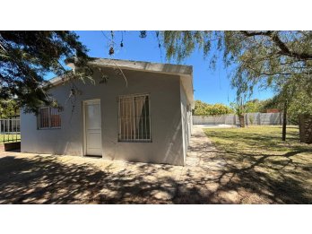 OPORTUNIDAD!!QUINTA EN VENTA A REFACCIONAR - SAUCE MONTRUL