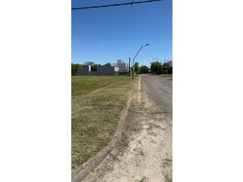 HERMOSO TERRENO DE 600 M2 EN ORO VERDE, CON FRENTE A RN 11.