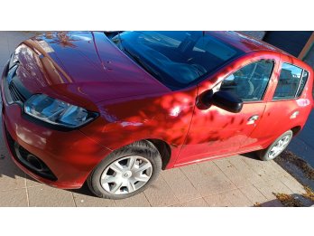 SANDERO EN EXCELENTE ESTADO