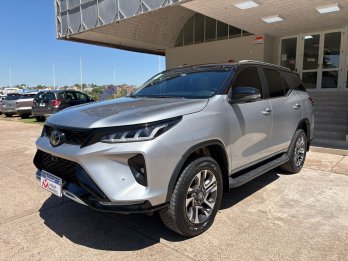 TOYOTA SW4 4x4 DIAMOND II 2.8 AT. Recibo vehículos
