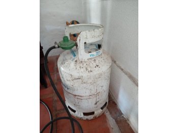 VENDO GARRAFA DE 10 KG.-