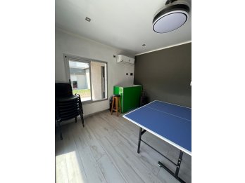 🏡 VENTA – CASA MODERNA EN ZONA HIPÓDROMO