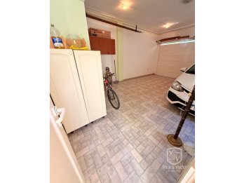 EN VENTA! - CASA DE CATEGORÍA EN ZONA RESIDENCIAL