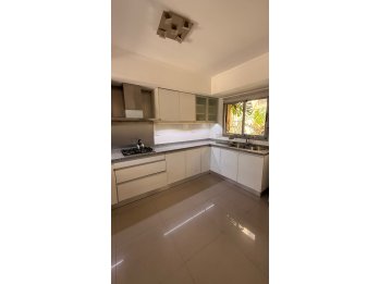 Venta Hermosa Casa Zona Thompson !!!