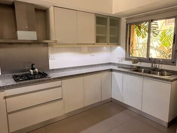 Venta Hermosa Casa Zona Thompson !!!