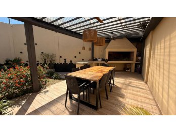 Venta Hermosa Casa Zona Thompson !!!