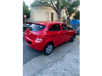 CHEVROLET ONIX 1.4 LT 5P  AÑO 2.015