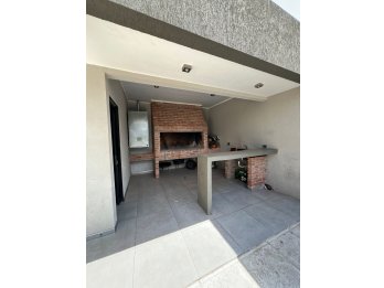 IMPECABLE CONSTRUCCION MODERNA A METROS DEL EX HIPODROMO