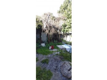 OPORTUNIDAD CASA A RECICLAR EN CALLE URUGUAY AL 200