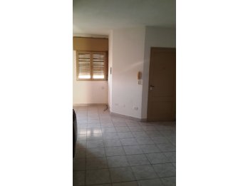 Vende Dpto calle Catamarca