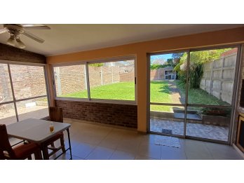 Vende Hermosa Casa calle Tomas Milicua