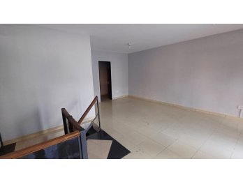 Vende o Alquila Local calle Cervantes y Santiago del Estero