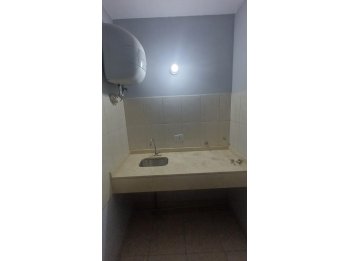 Vende o Alquila Local calle Cervantes y Santiago del Estero
