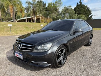 MERCEDES Benz C200 Edition C. Recibo vehículos