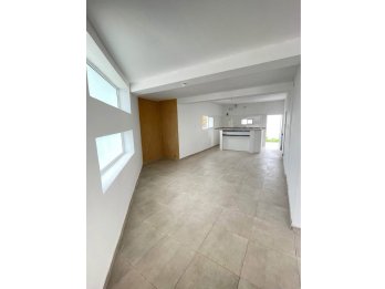 VENDO HERMOSA CASA!!
