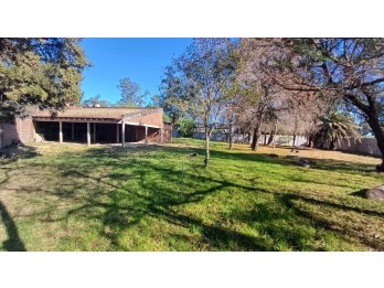 Vende Gran Predio calle Antonio Bonell