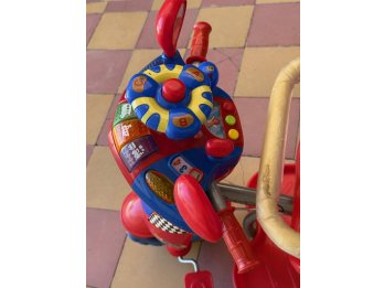 Triciclo Infantil – ¡Como Nuevo! Ideal para los mas peques