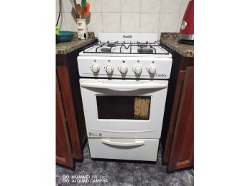 Cocina escorial Candor  4 Hornallas Blanca Puerta Con Visor