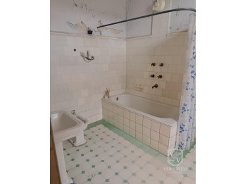 Casa en Venta! Ideal para refaccionar.