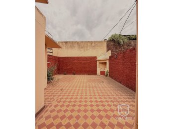 Casa en Venta! Ideal para refaccionar.