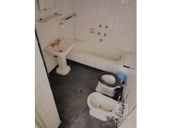 Casa en Venta! Ideal para refaccionar.