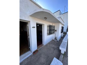 PROPIEDAD SOBRE AV INTENDENTE DEL CASTILLO, ORO VERDE.