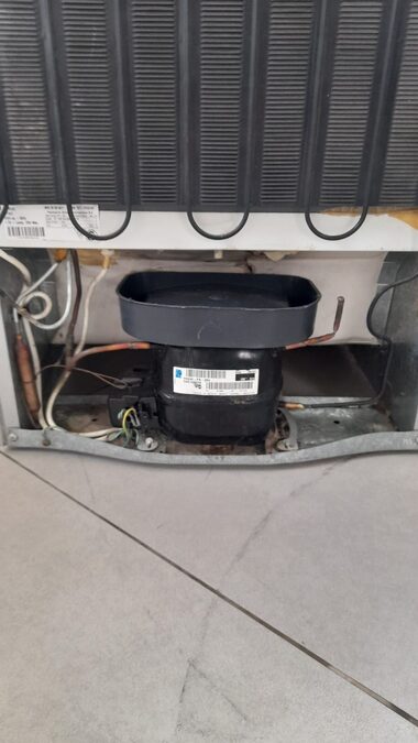 Heladera Con Freezer Patrick Maxifresh 264l Nofrost Plateada