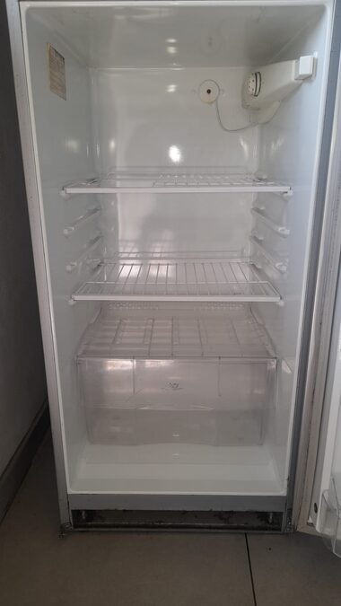Heladera Con Freezer Patrick Maxifresh 264l Nofrost Plateada