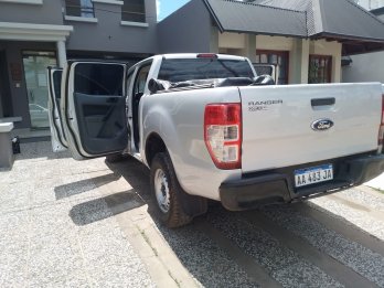 VENDO CAMIONETA FORD RANGER 2016