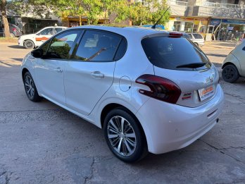 Peugeot 208 IN CONCERT-2020