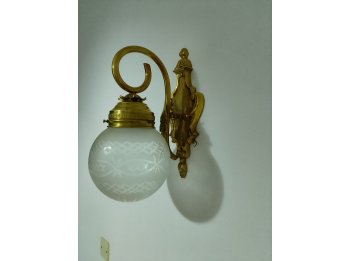 APLIQUE DE PARED