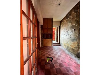 VENTA CASA ANTIGUA CASCO CENTRICO