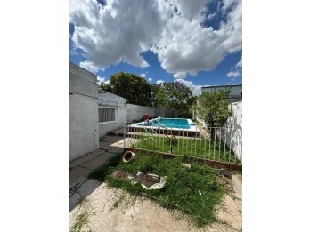🟦✨ SE VENDE – CASA 3 DORM + DEPARTAMENTO CON PILETA ✨🟦