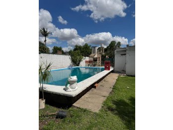 🟦✨ SE VENDE – CASA 3 DORM + DEPARTAMENTO CON PILETA ✨🟦