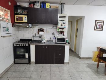 EN VENTA CASA DE 4 DORMITORIOS EN COLONIA AVELLANEDA