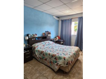 EN VENTA CASA DE 4 DORMITORIOS EN COLONIA AVELLANEDA