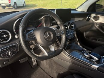 MERCEDES Benz GLC 300 4MATIC. Recibo vehículos