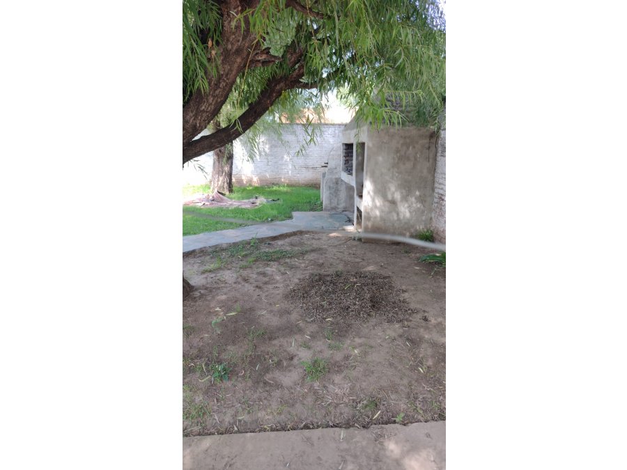 VENDE: Casa calle Ñandubay, tres dormitorios