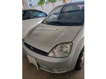 VENDO FORD FIESTA AMBIENTE PLUS . UNICO DUE&Ntilde;O