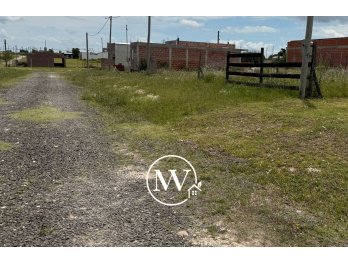 TERRENO EN COLONIA ENSAYO, ZONA YPF. ¡LISTO PARA CONSTRUIR!