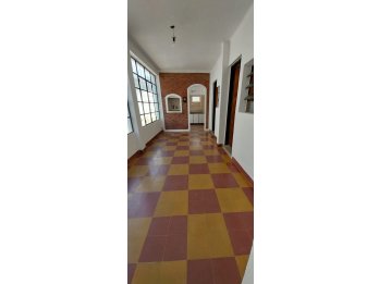 Alquilo casa Av Blas Parera a 3 cuadras de Almafuerte