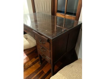 Escritorio antiguo CEDRO