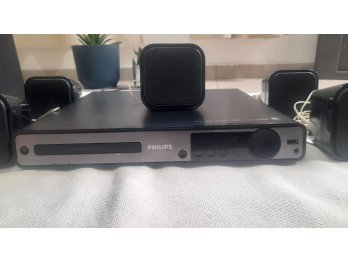 Sistema de Home Theater 5.1 PHILIPS Mod. HTS3181/55