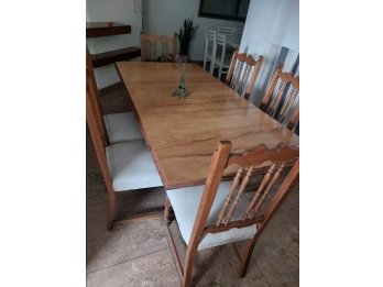 Vendo Mesa de madera maciza
