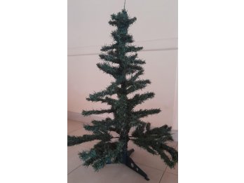 Arbolito de navidad con adornos