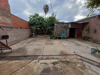 Vende Casa calle Artigas
