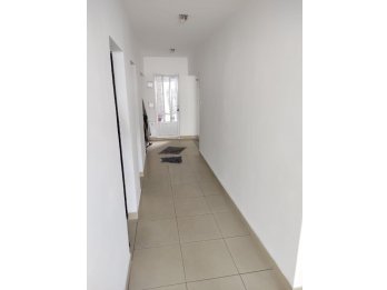 2 casas Barrio Parque con pileta, cochera y Jardin